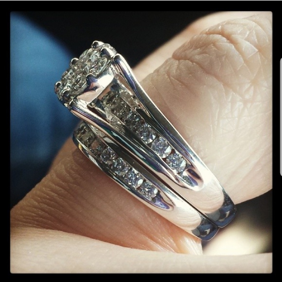 Bridal Ring Set - Picture 2 of 2